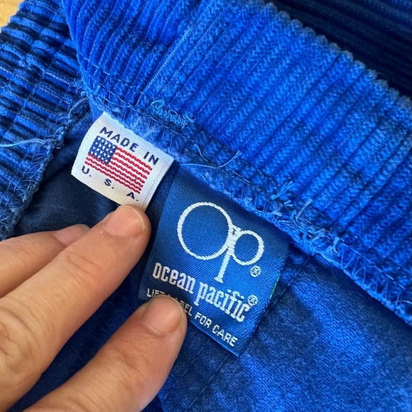 Vintage USA made original OP corduroy shorts - Picture 2 of 9